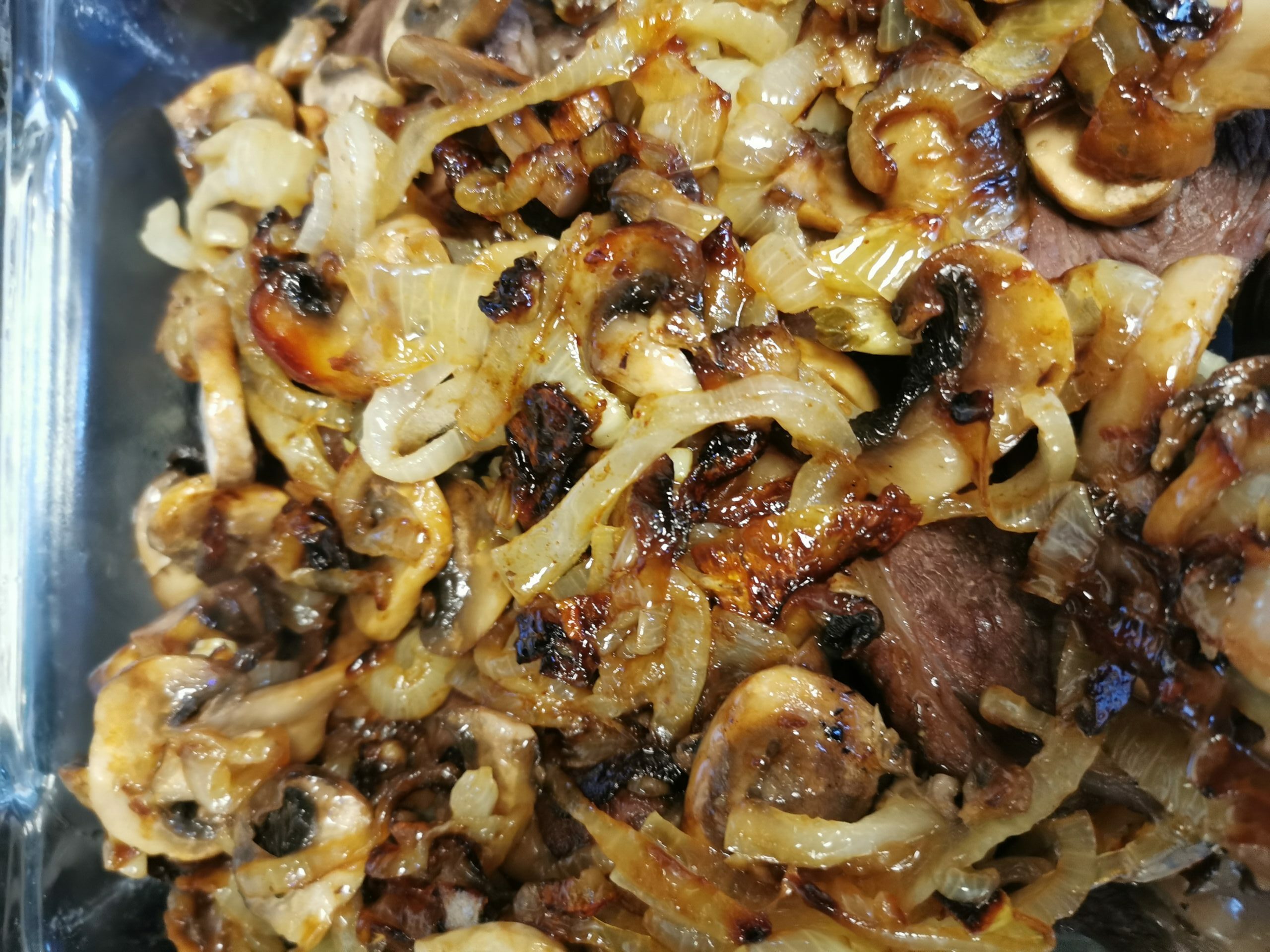 Steak_mushrooms_onions